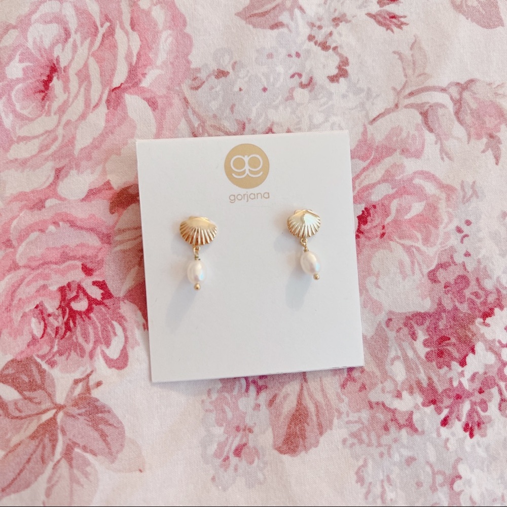 Gorjana 18k Gold Plated Seashell Charm Earrings 🐚